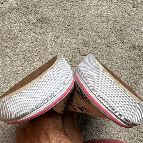 Vans Minnie Mouse Slip-On Sneakers - Cream and Pink - Picture 6 of 8